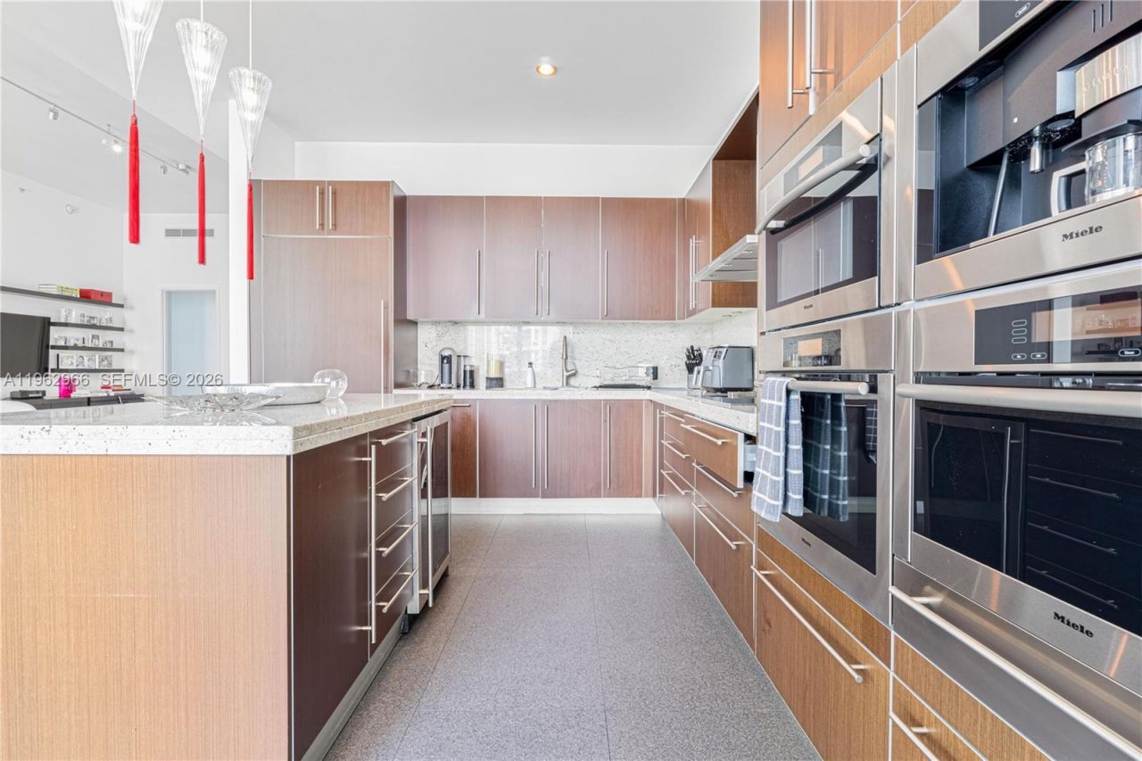 900 Brickell Key Blvd , Unit 1101, Miami, FL 33131 Photo