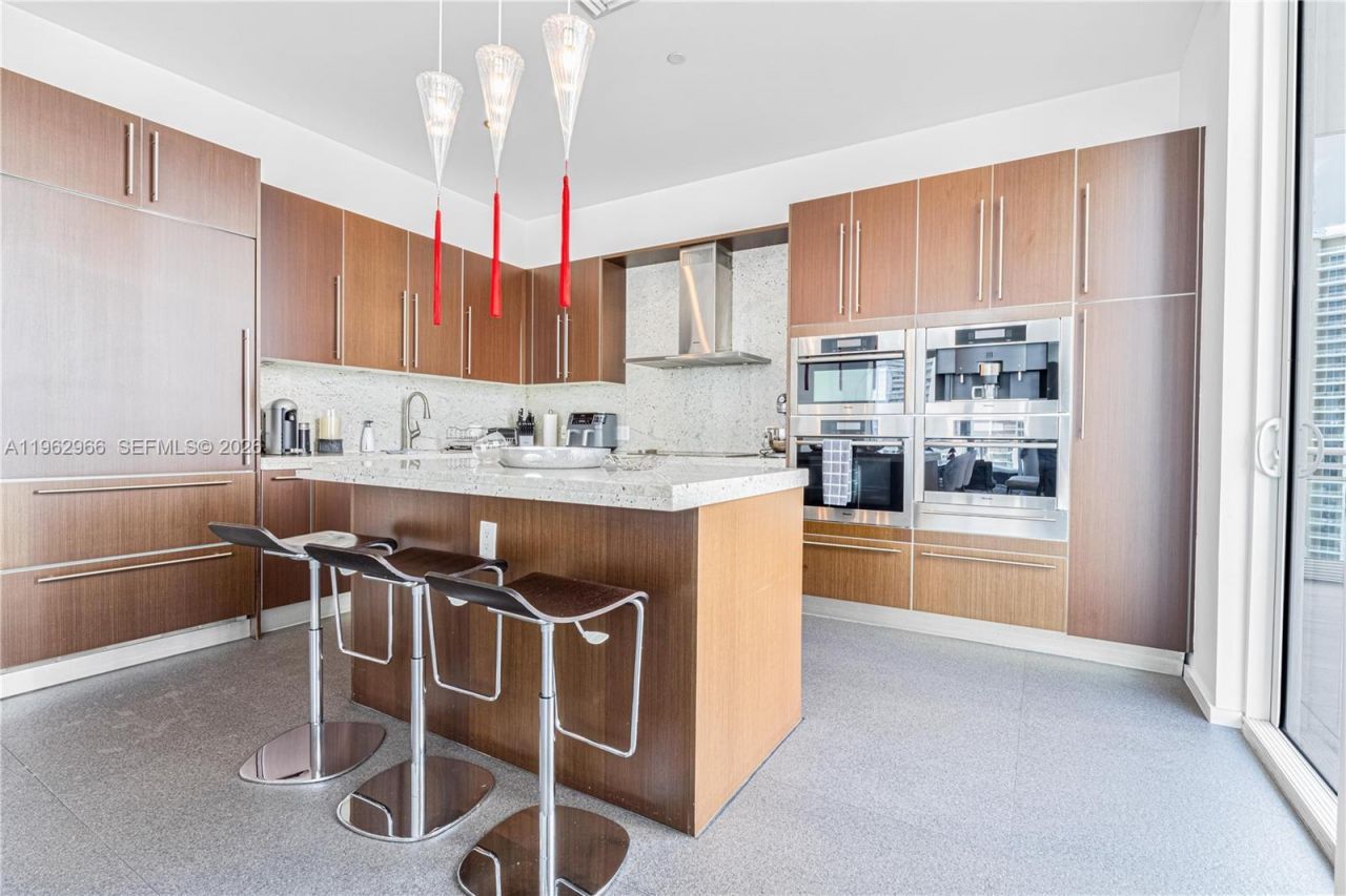 900 Brickell Key Blvd , Unit 1101, Miami, FL 33131 Photo