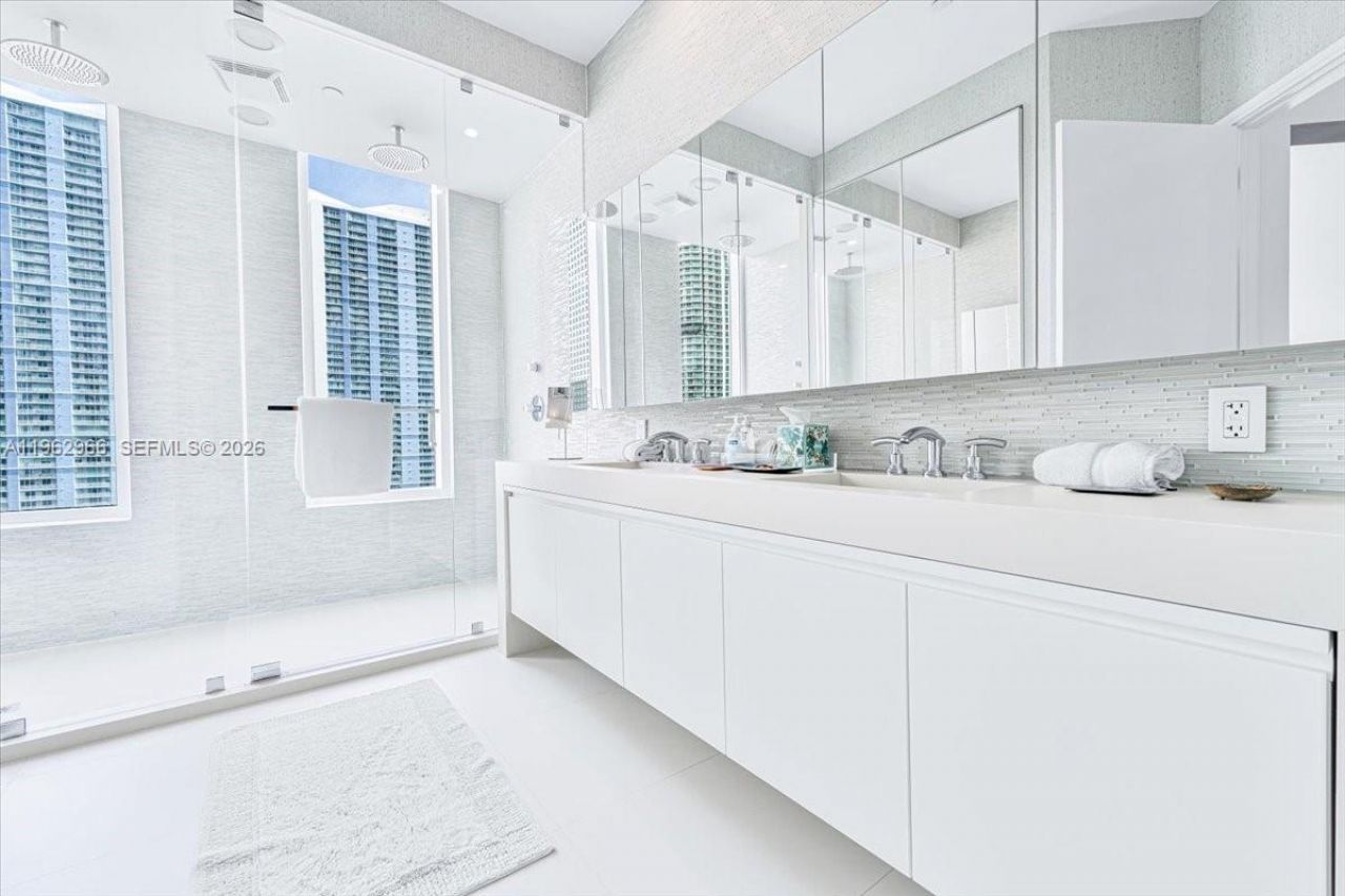 900 Brickell Key Blvd , Unit 1101, Miami, FL 33131 Photo