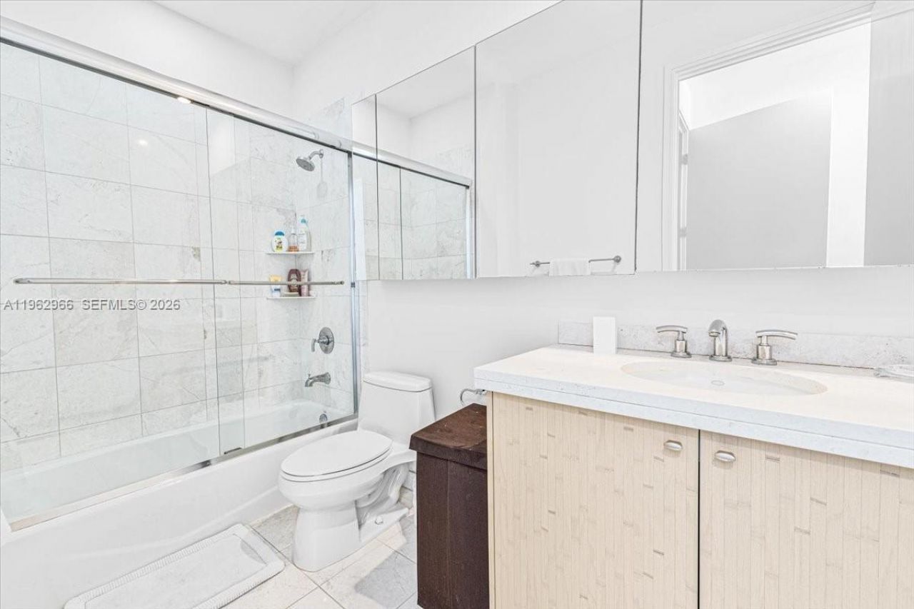 900 Brickell Key Blvd , Unit 1101, Miami, FL 33131 Photo