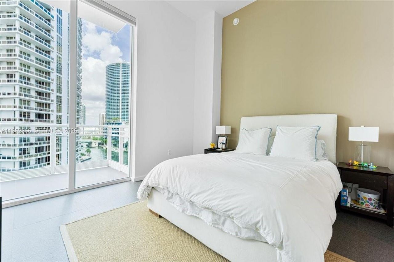 900 Brickell Key Blvd , Unit 1101, Miami, FL 33131 Photo