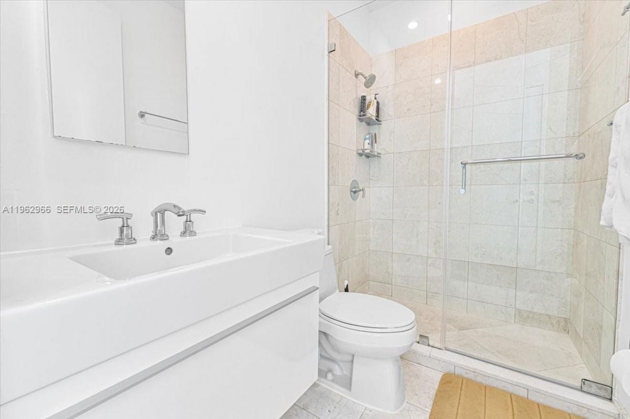 900 Brickell Key Blvd , Unit 1101, Miami, FL 33131 Photo