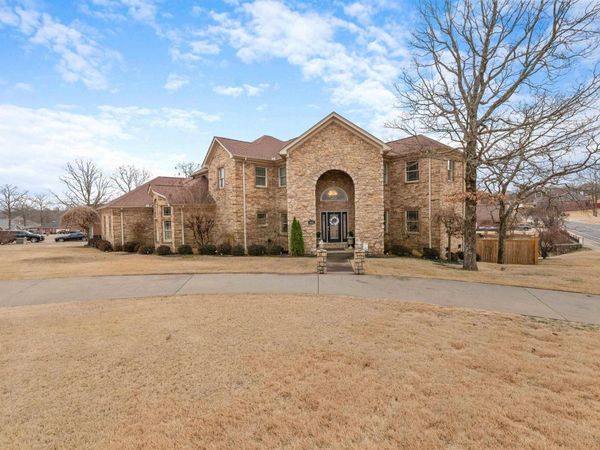 9109 Wooded Acres, Sherwood, AR 72120