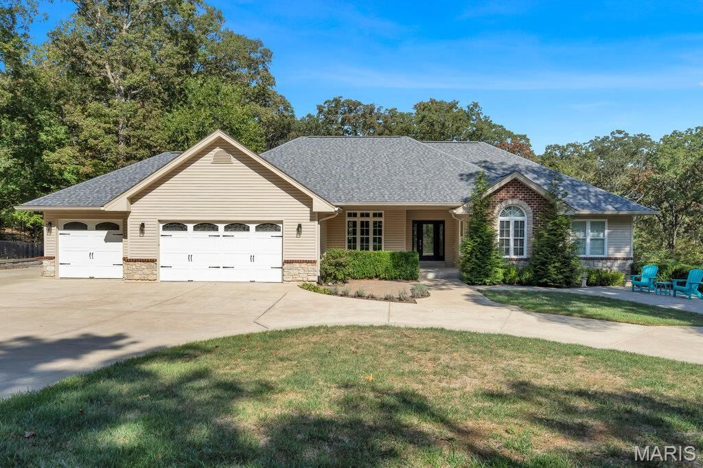 541 Woods Creek Drive, Saint Charles, MO 63348 Main Photo