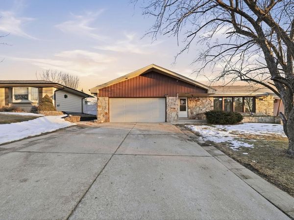 1718 Poplar AVENUE, South Milwaukee, WI 53172