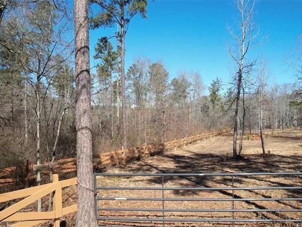 725 Old Jackson Rd , Mcdonough, GA 30252