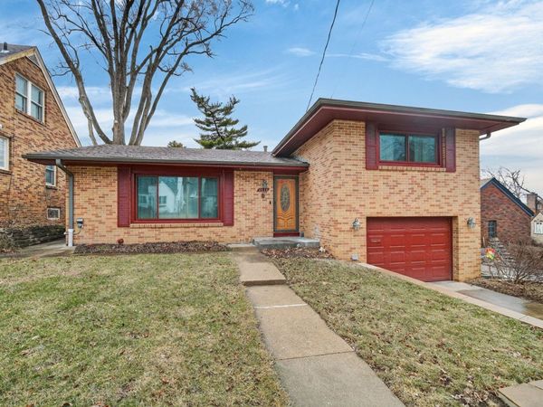 6428 Elmcrest Drive, Windsor Heights, IA 50324