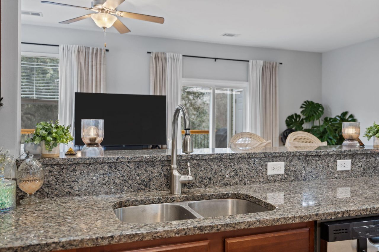 9057 Parlor Drive Photo 6