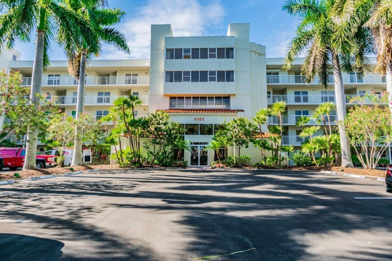 6085 Bahia Del Mar Circle, Unit 468, Saint Petersburg, FL 33715 Photo