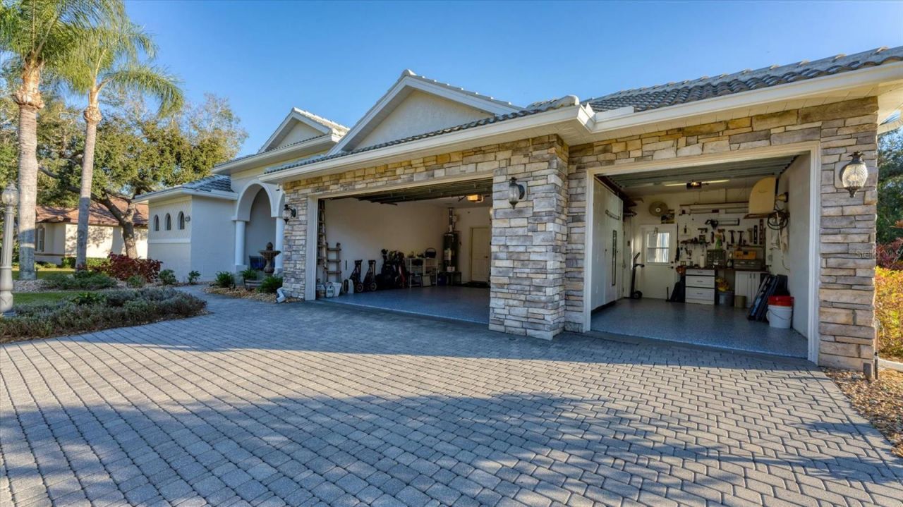 6410 Butlers Crest Drive, Bradenton, FL 34203 Photo