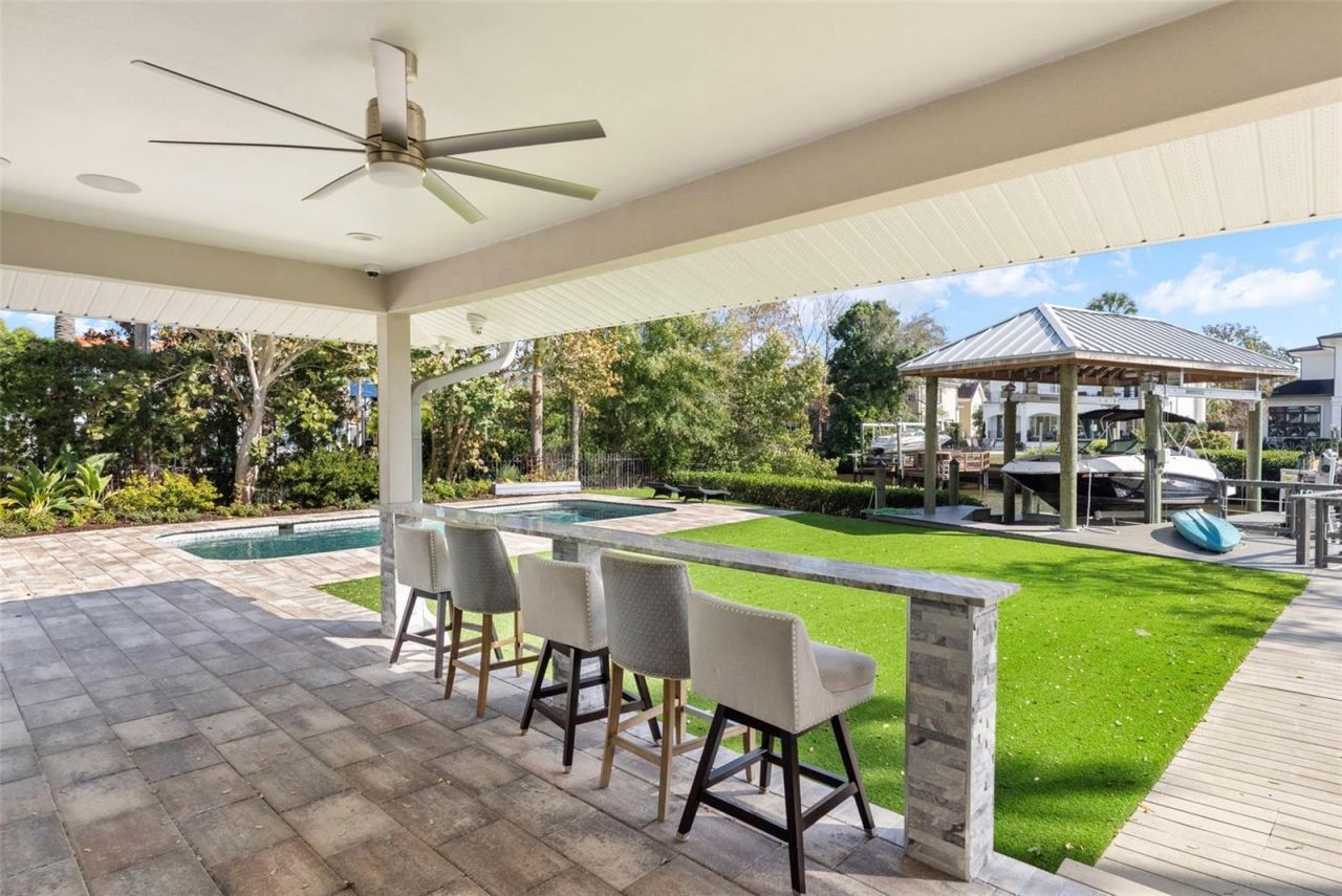 5018 S The Riviera Street, Tampa, FL 33609 Photo
