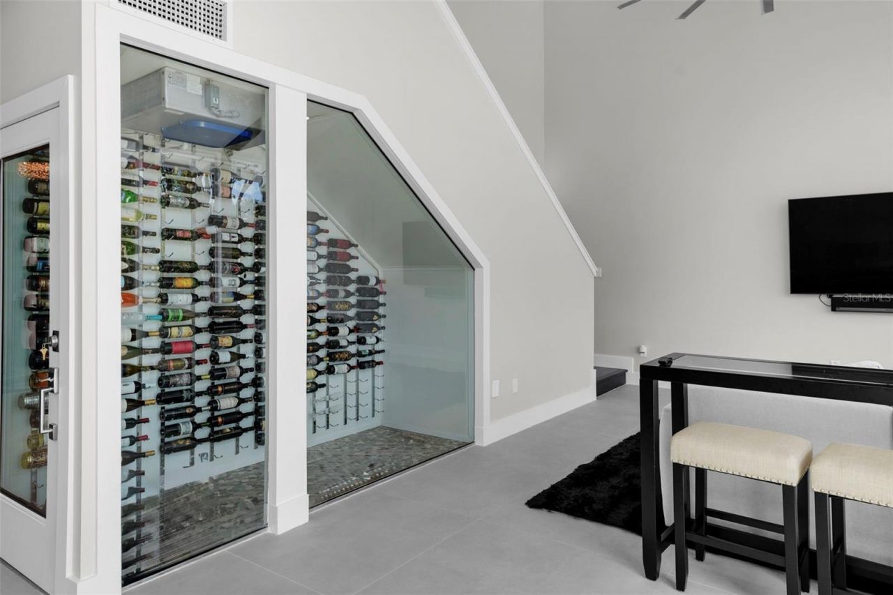 5018 S The Riviera Street, Tampa, FL 33609 Photo
