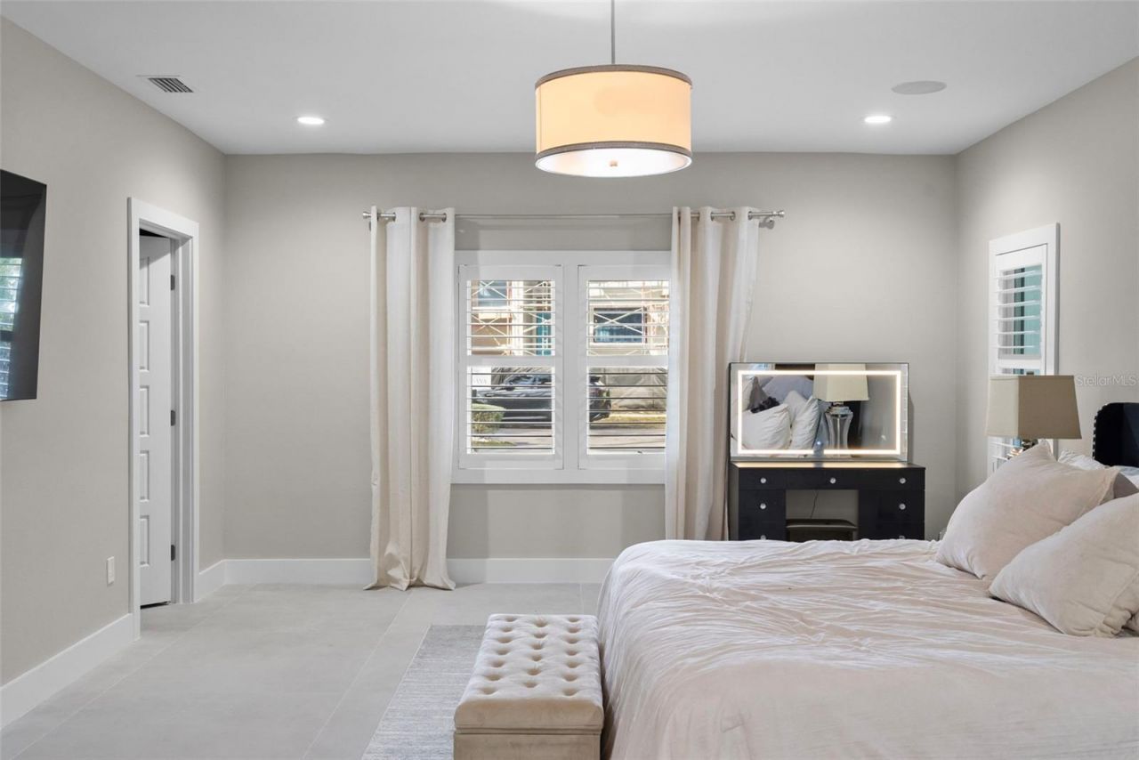 5018 S The Riviera Street, Tampa, FL 33609 Photo