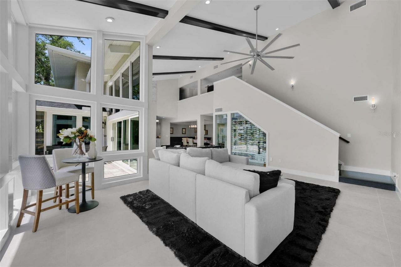 5018 S The Riviera Street, Tampa, FL 33609 Photo