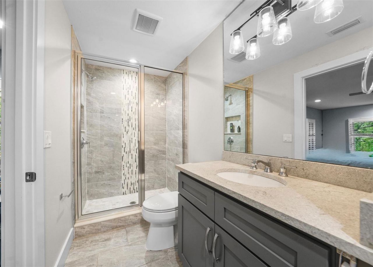 5018 S The Riviera Street, Tampa, FL 33609 Photo