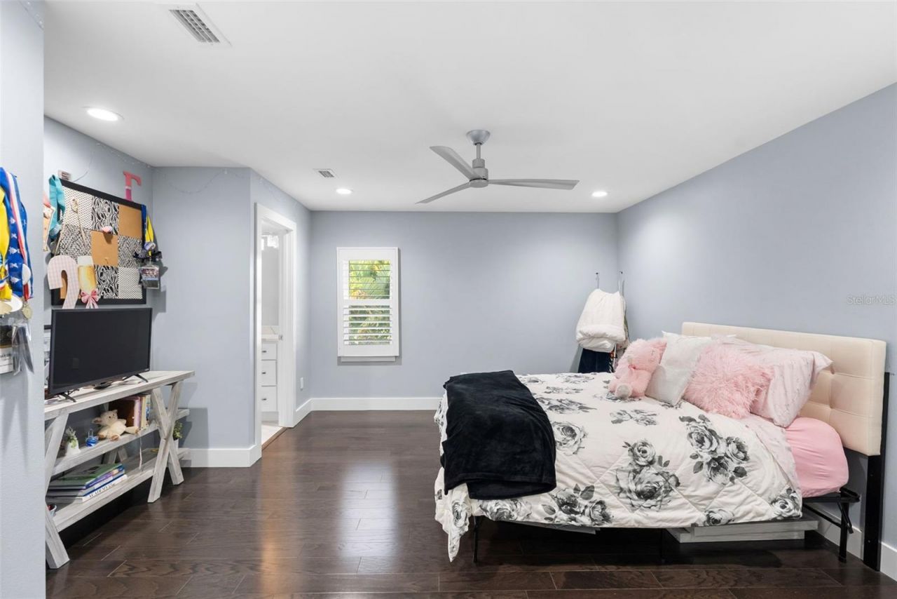 5018 S The Riviera Street, Tampa, FL 33609 Photo