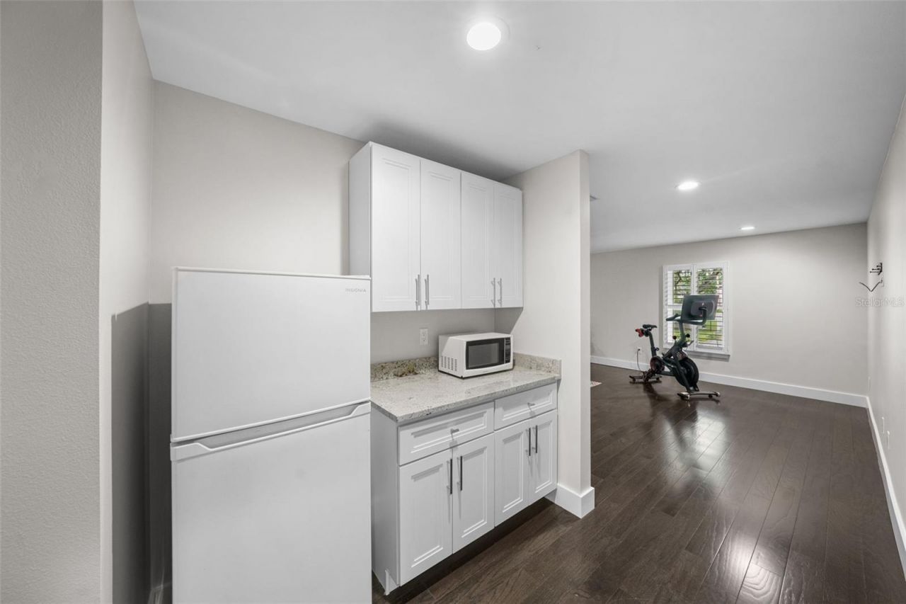 5018 S The Riviera Street, Tampa, FL 33609 Photo