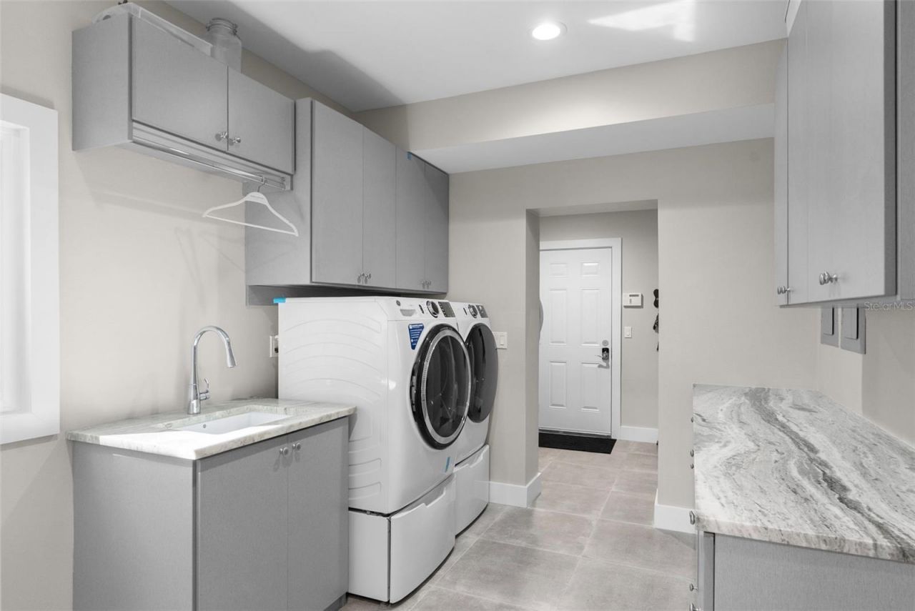 5018 S The Riviera Street, Tampa, FL 33609 Photo