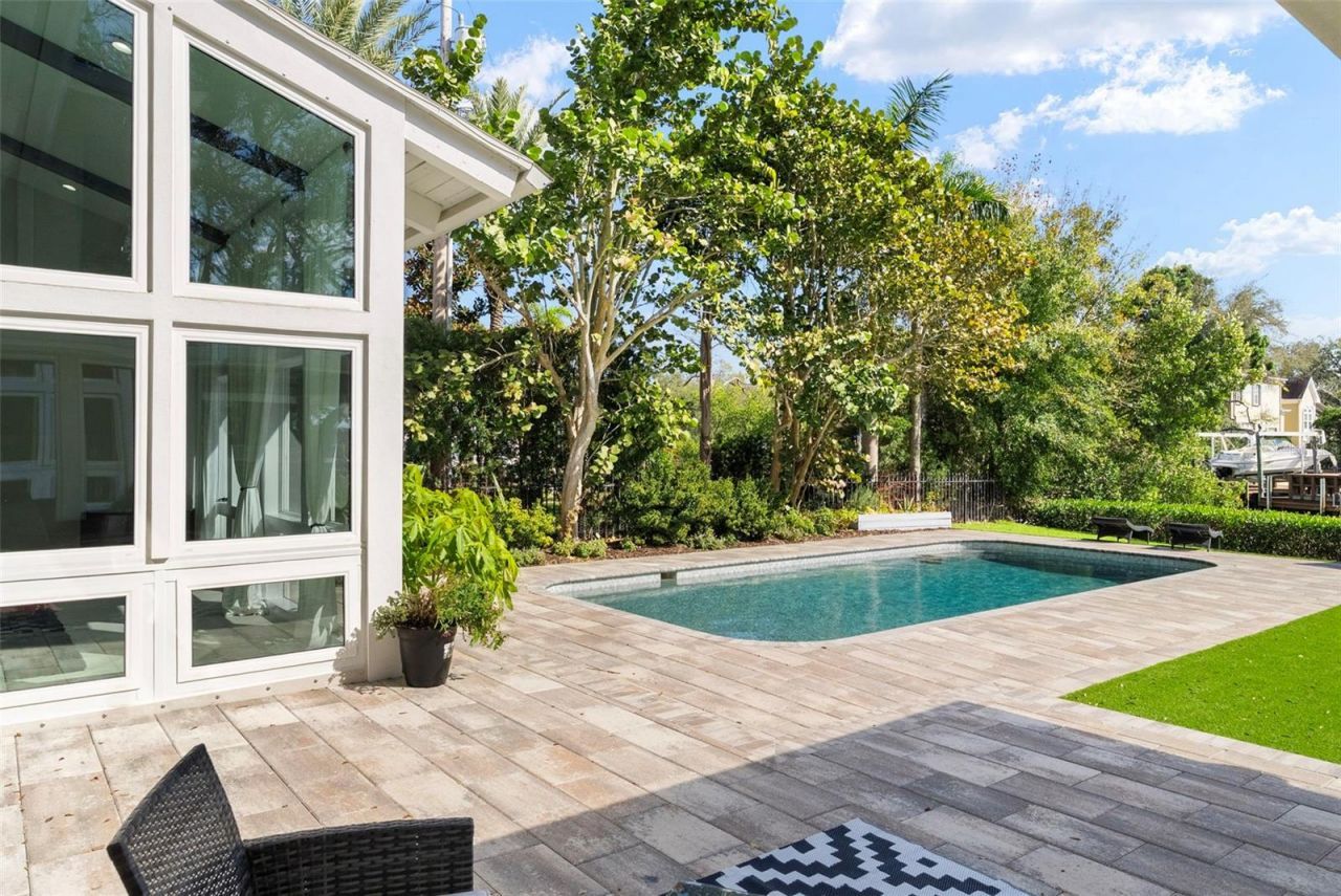 5018 S The Riviera Street, Tampa, FL 33609 Photo