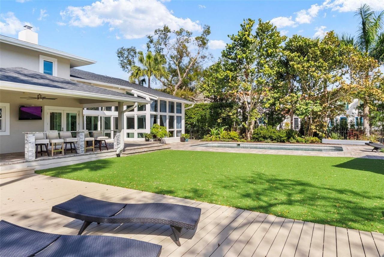 5018 S The Riviera Street, Tampa, FL 33609 Photo