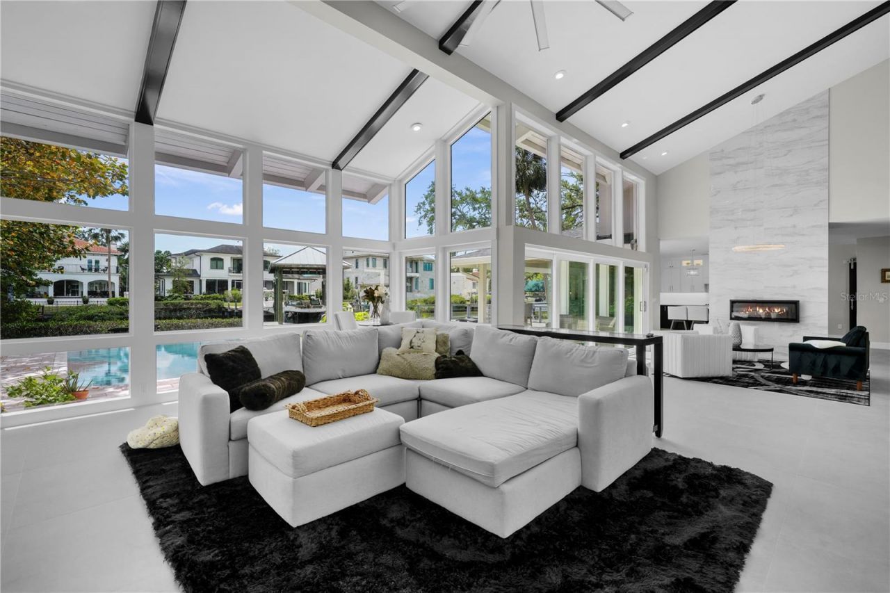 5018 S The Riviera Street, Tampa, FL 33609 Photo