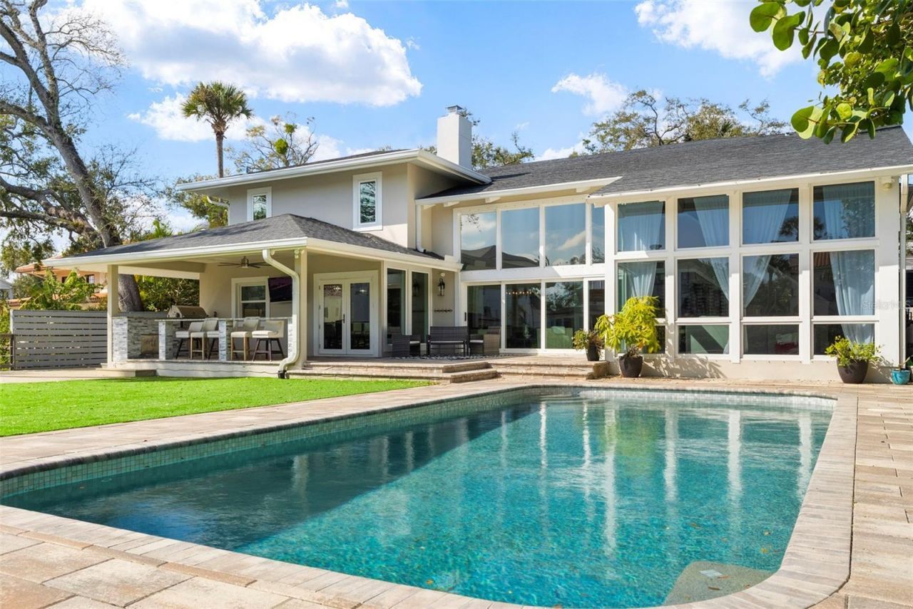 5018 S The Riviera Street, Tampa, FL 33609 Photo