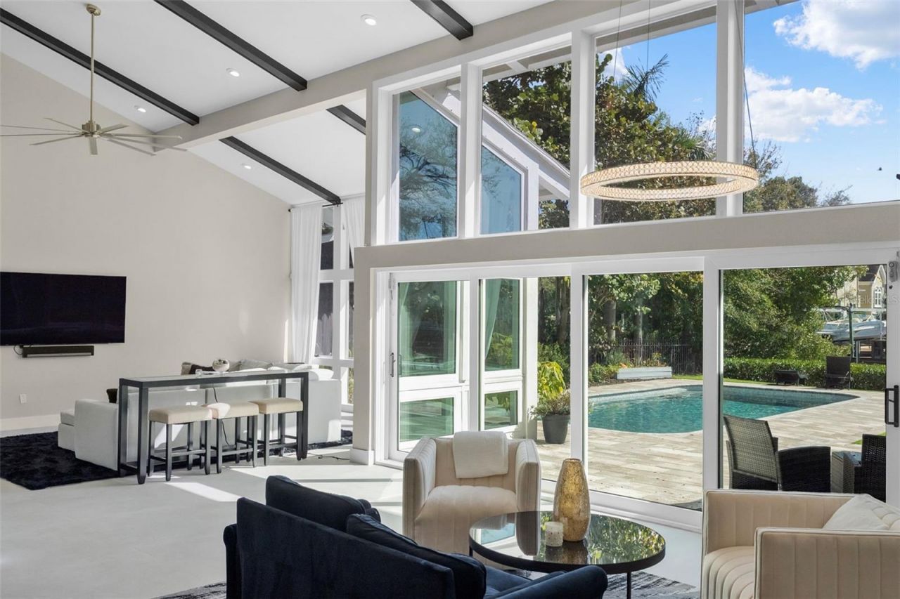 5018 S The Riviera Street, Tampa, FL 33609 Photo