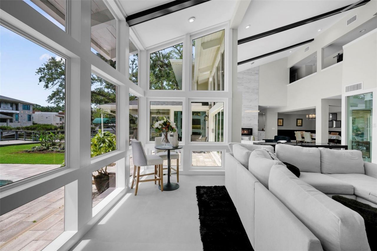 5018 S The Riviera Street, Tampa, FL 33609 Photo