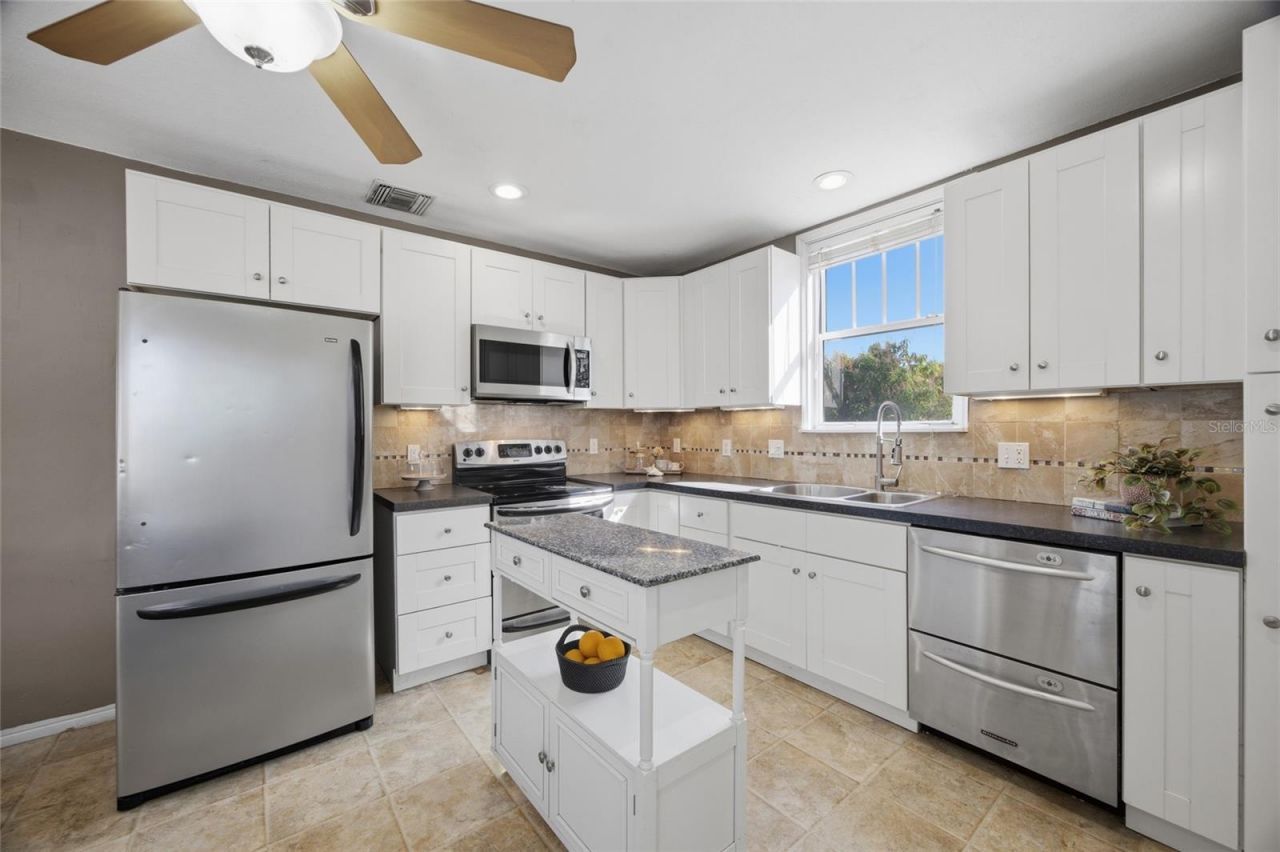 5824 Gulfport Blvd S, Gulfport, FL 33707 Photo