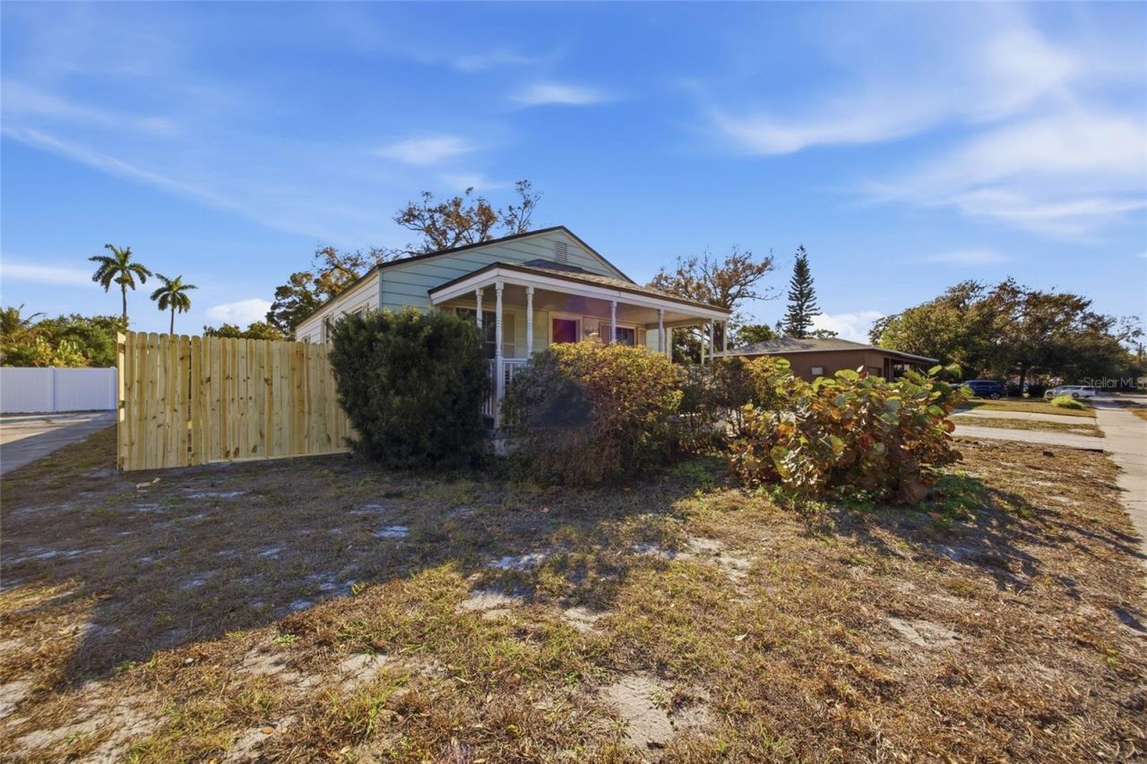 5824 Gulfport Blvd S, Gulfport, FL 33707 Photo