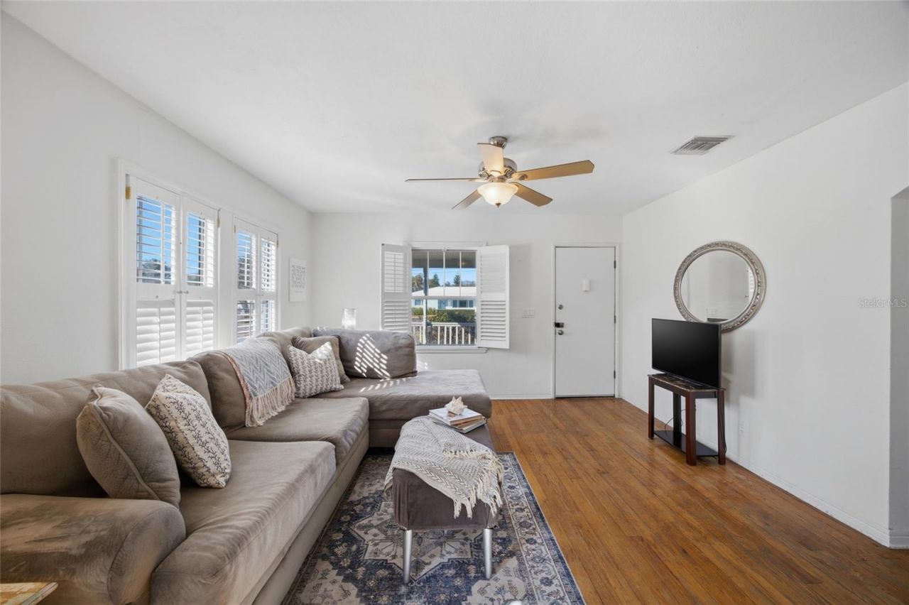 5824 Gulfport Blvd S, Gulfport, FL 33707 Photo