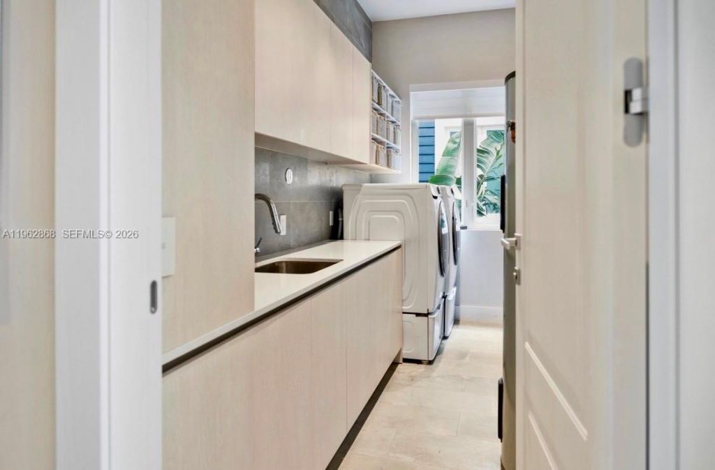 745 NE 77th St , Miami, FL 33138 Photo