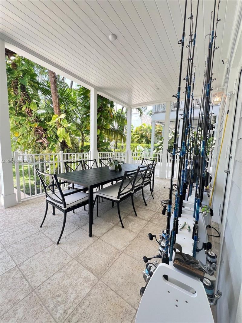 745 NE 77th St , Miami, FL 33138 Photo