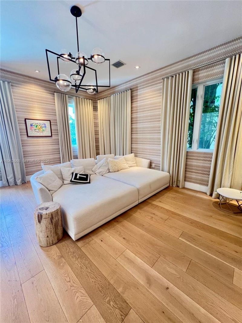 745 NE 77th St , Miami, FL 33138 Photo