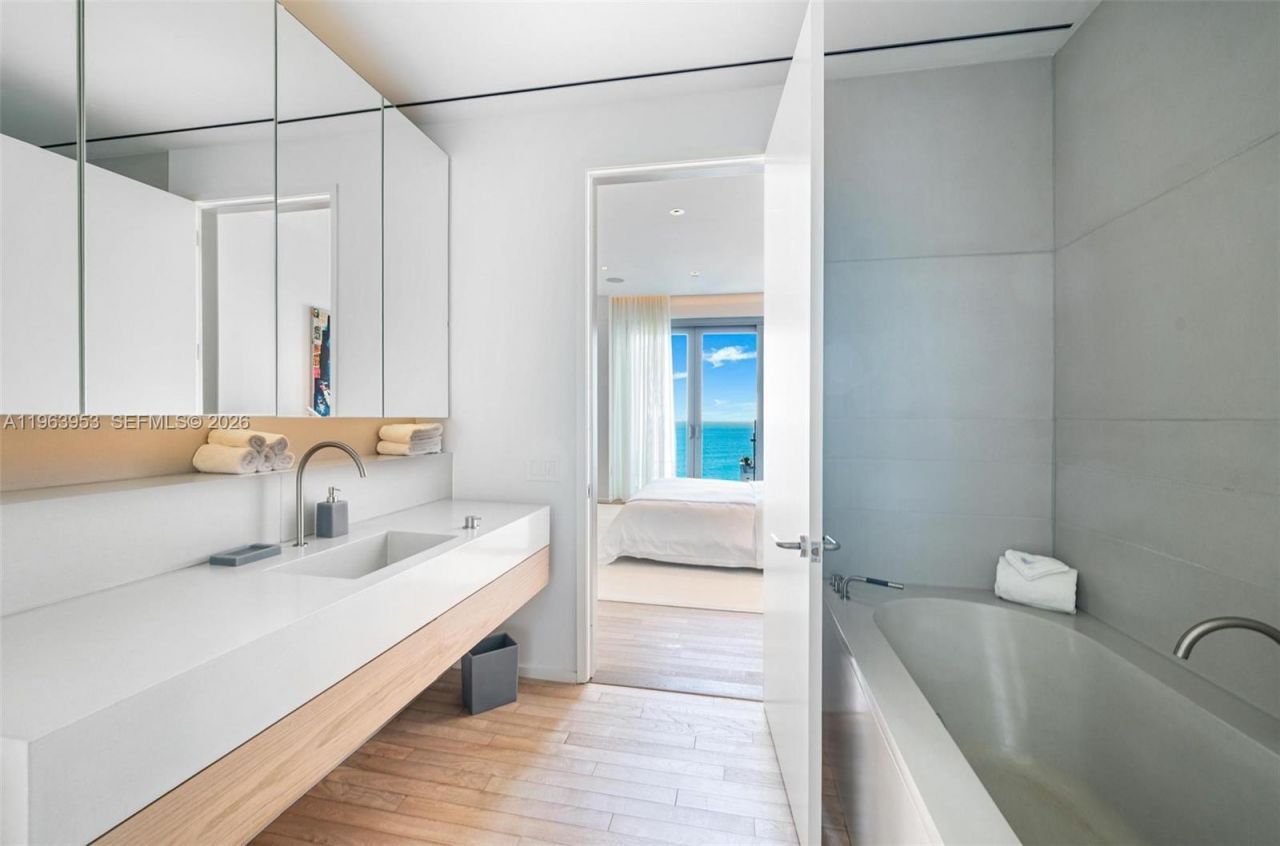 2901 Collins Ave , Unit 1501, Miami Beach, FL 33140 Photo