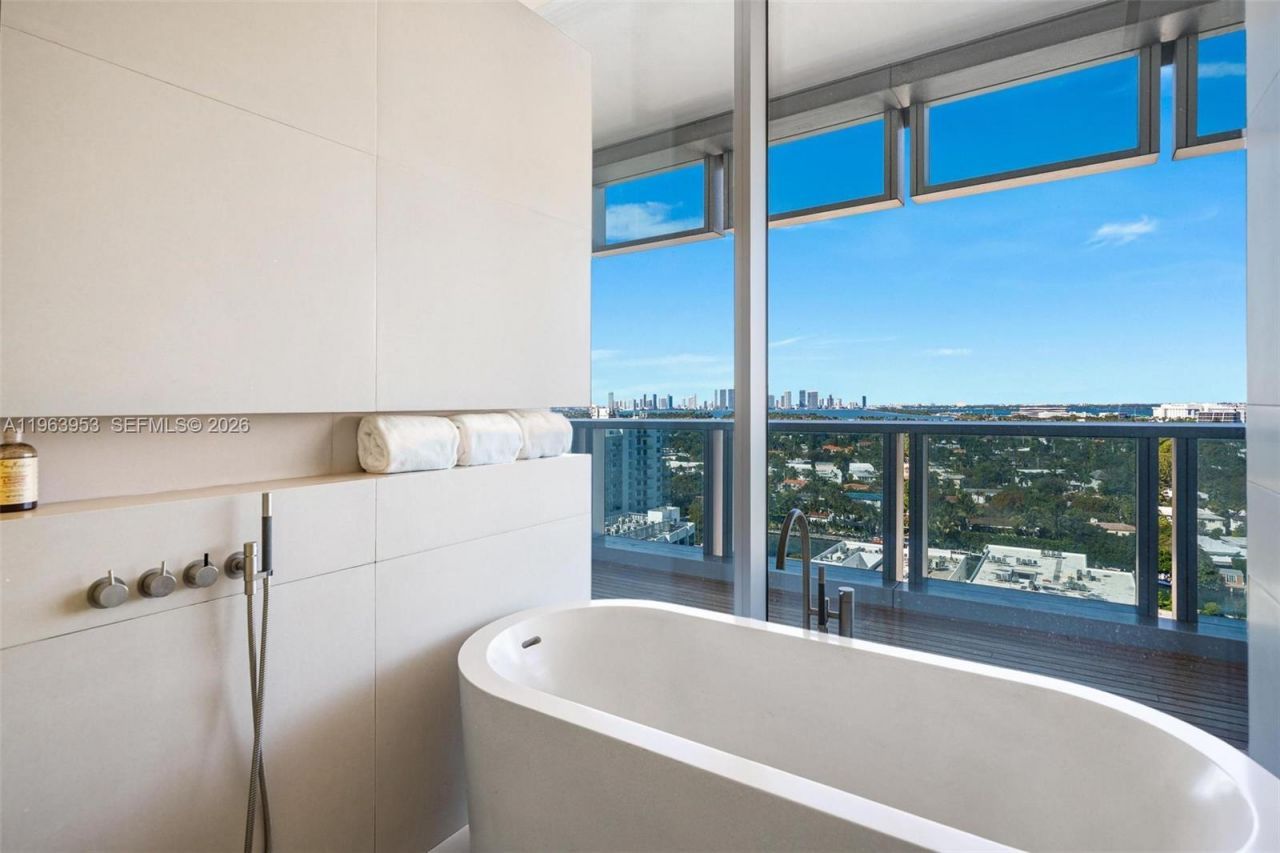 2901 Collins Ave , Unit 1501, Miami Beach, FL 33140 Photo