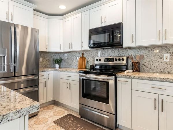 12134 NW 35th St, Sunrise, FL 33323