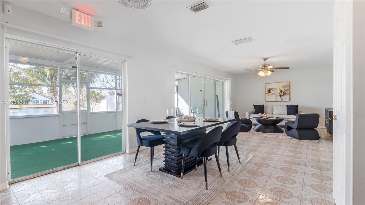 12134 NW 35th St, Sunrise, FL 33323 Photo