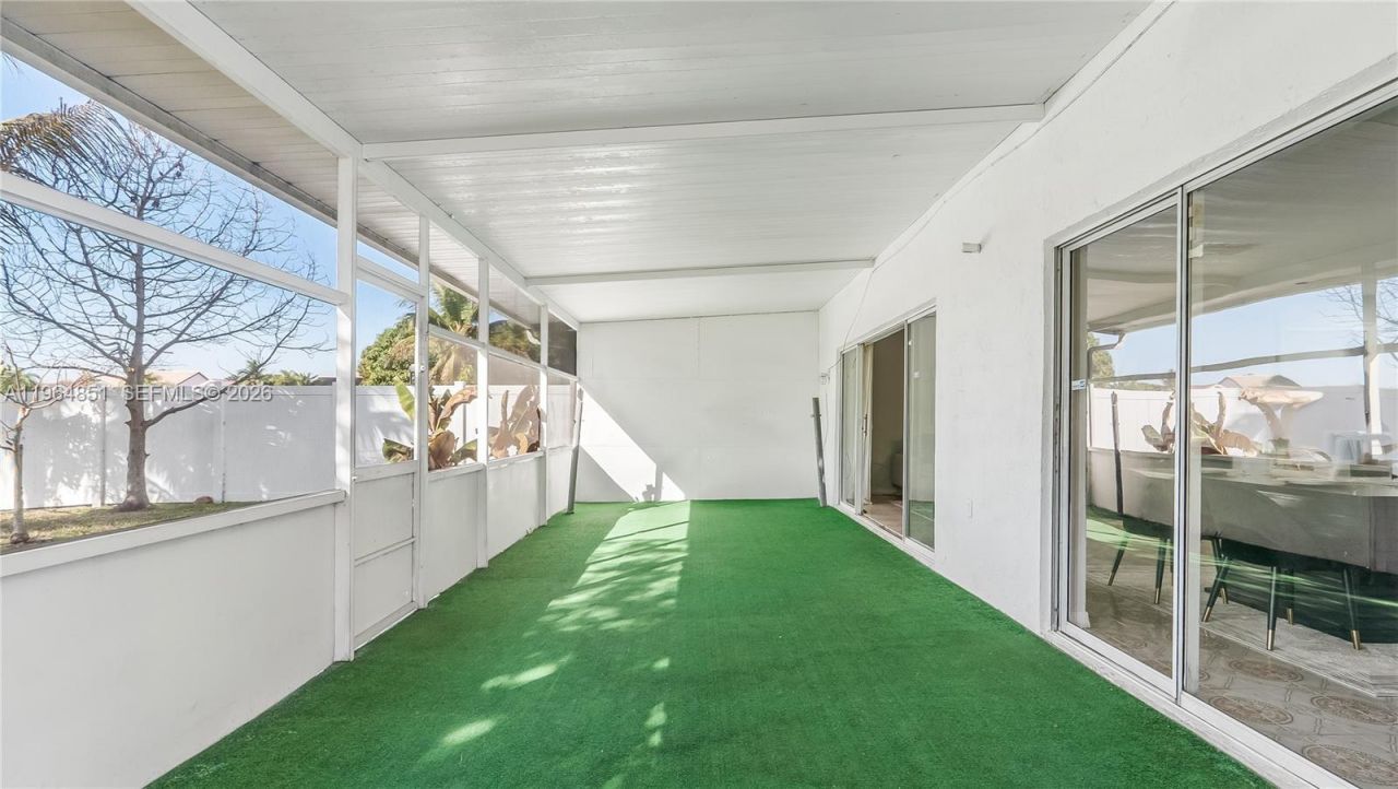 12134 NW 35th St, Sunrise, FL 33323 Photo