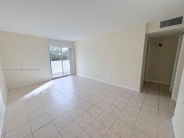 4550 NW 9th St, Unit 218E, Miami, FL 33126