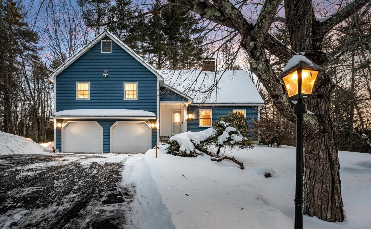 34 Hitching Post Lane, Bedford, NH 03110 Main Photo