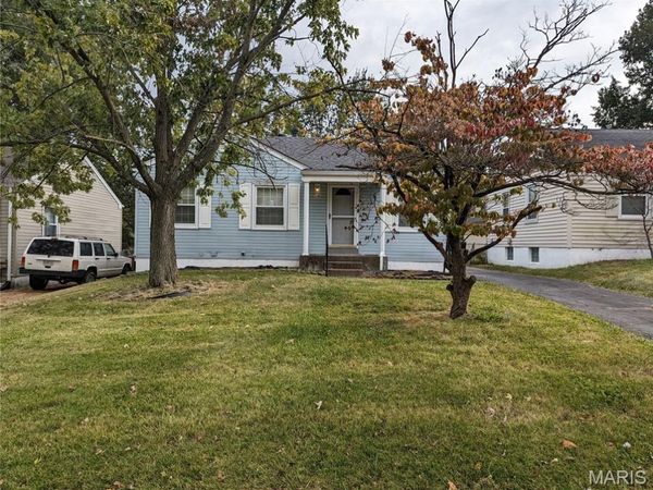 10716 Saint Francis Lane , St Ann, MO 63074