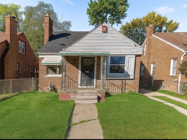 19711 Mansfield Street, Detroit, MI 48235