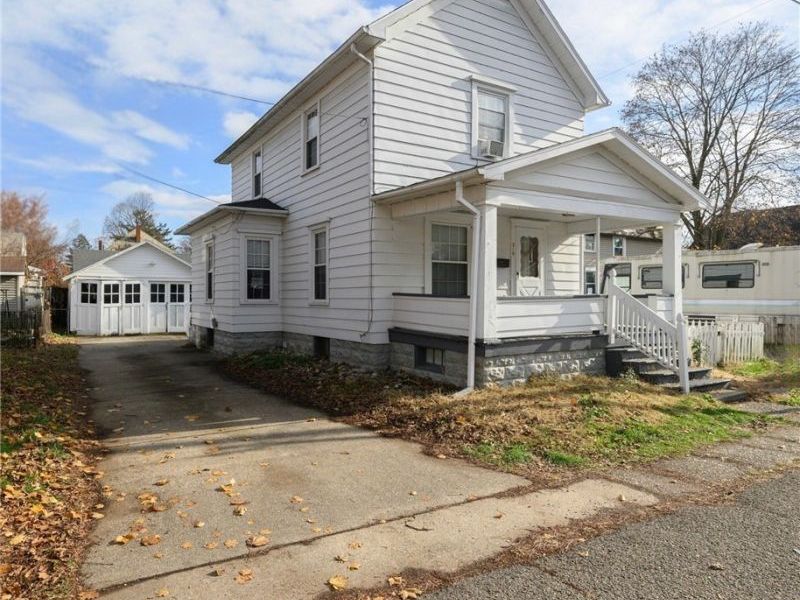 219 5th Drive NW, New Philadelphia, OH 44663 Photo 2