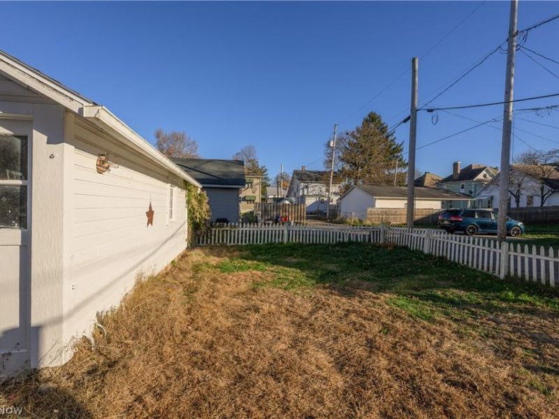 219 5th Drive NW, New Philadelphia, OH 44663 Photo 5