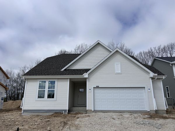 1141 Mt. Vernon Dr, Hartford, WI 53027