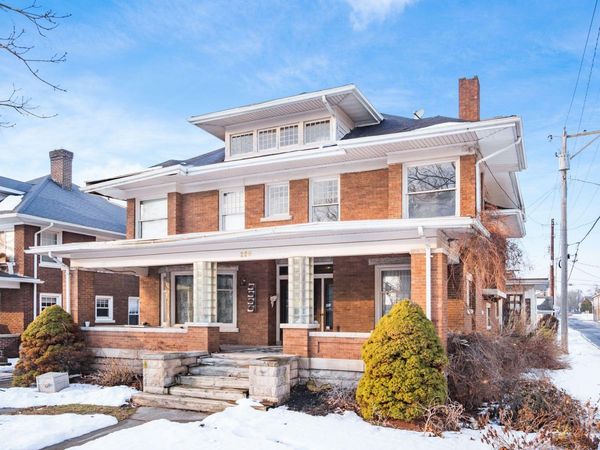 229 E Chillicothe Avenue, Bellefontaine, OH 43311