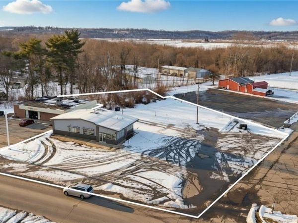 1414 Chestnut Street, Coshocton, OH 43812