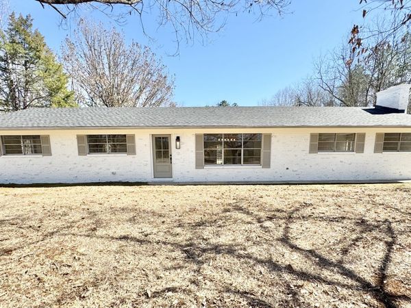 2176 Cal Steens Rd, Caledonia, MS 39740