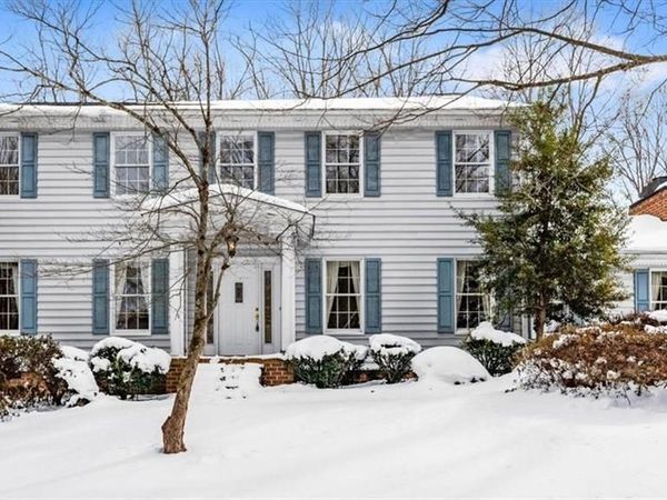1616 Heathcliff Road, High Point, NC 27262